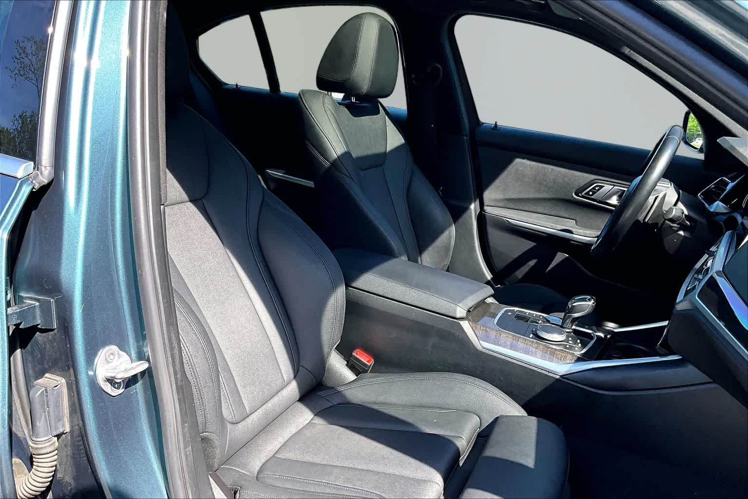 Used 2020 Blue Ridge Mountain Metallic BMW 330i image 9