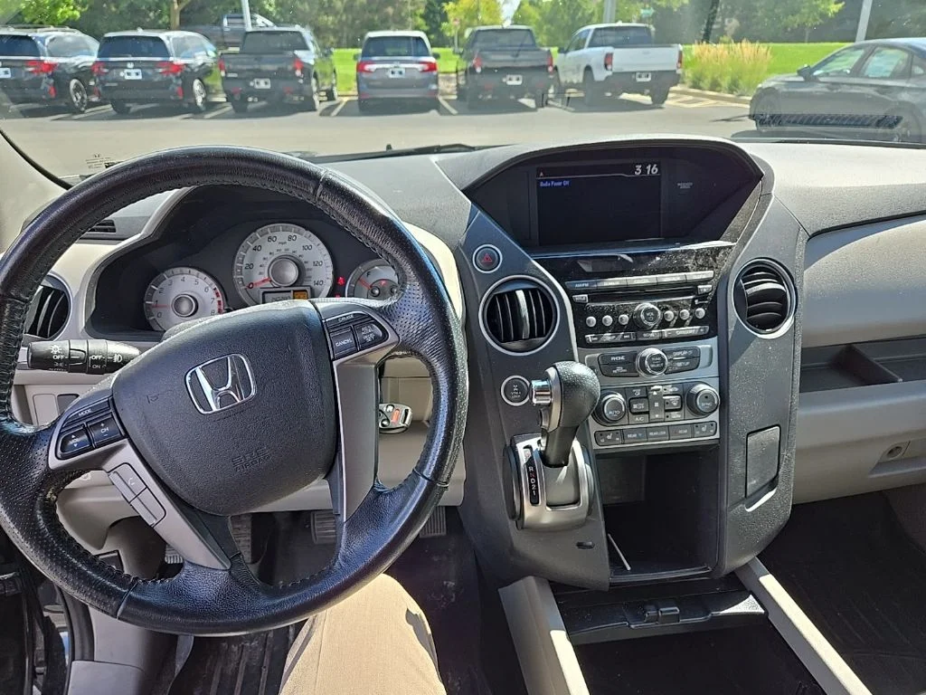 Used 2015  Honda EX-L image 4