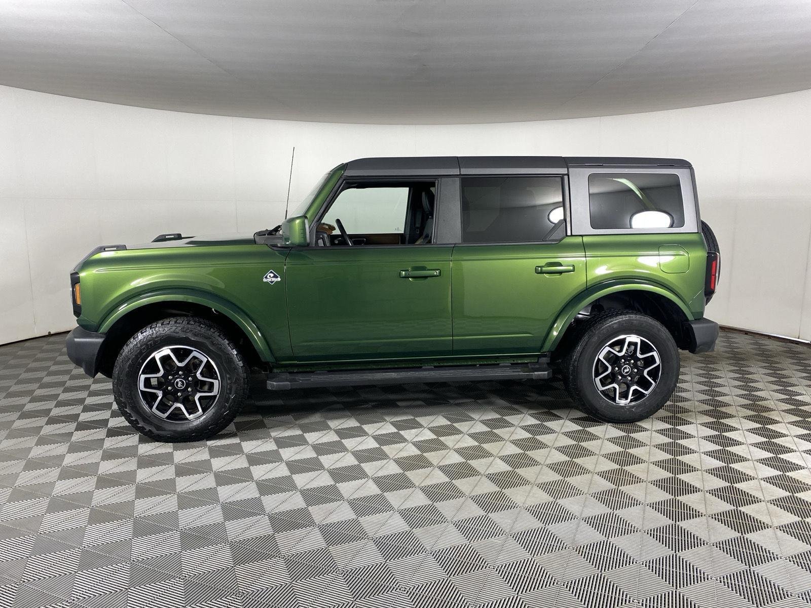 Used 2024 Eruption Green Ford Outer Banks image 14