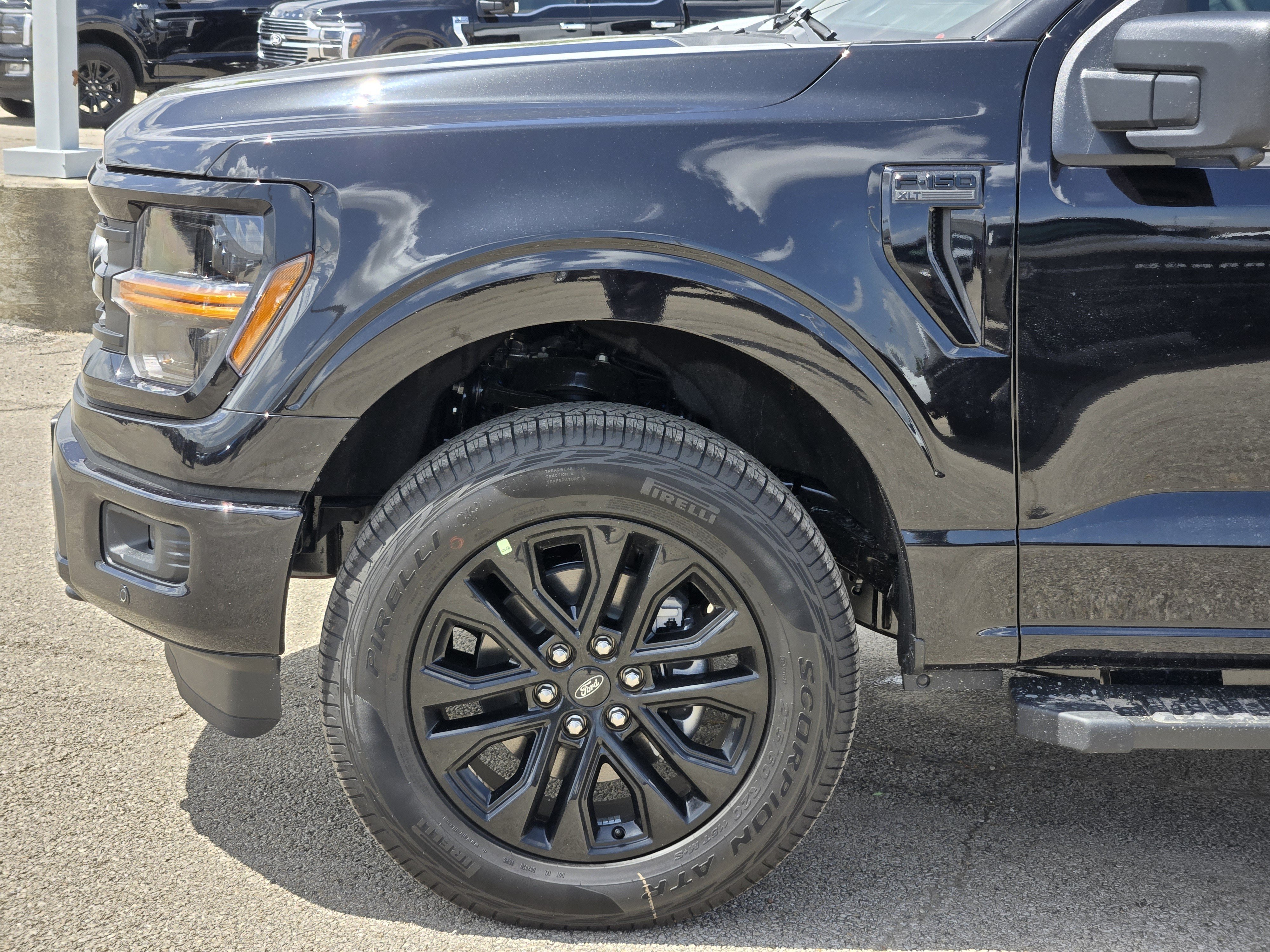 New 2026 Agate Black Metallic Ford XLT image 6