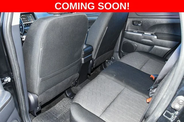 Used 2024 Gray Mitsubishi 4WD image 18