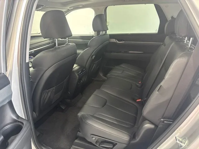 Used 2025 Silver Hyundai SEL Premium image 19