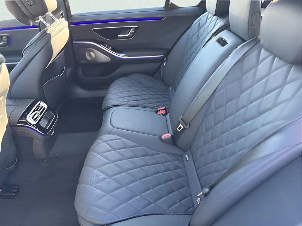 New 2026 MANUFAKTUR Moonlight White Metallic Mercedes-Benz S 580 image 23