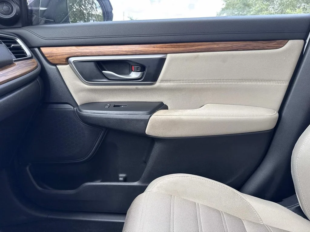 Used 2022 White Honda EX image 29