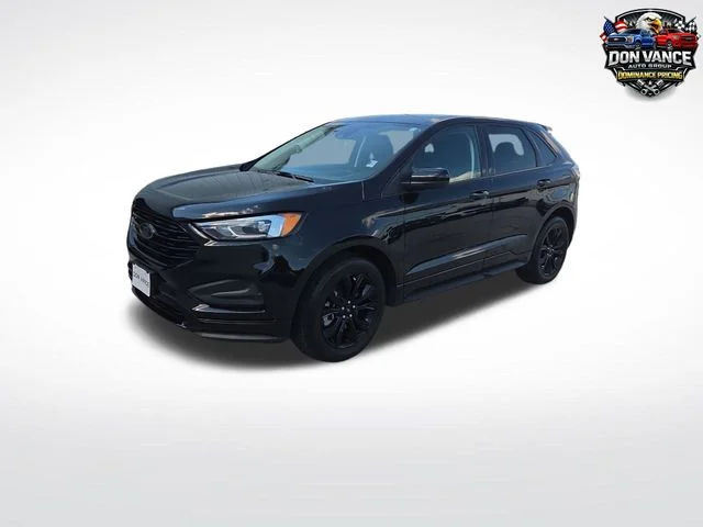 Used 2024 Black Ford SE image 1
