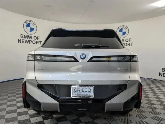 New 2027 Space Silver Metallic BMW  image 7
