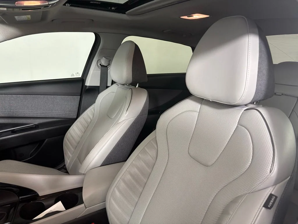 Used 2025 Gray Hyundai Limited image 19