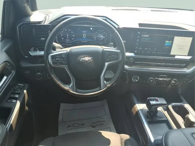 Used 2022 Summit White Chevrolet LT Trail Boss image 4