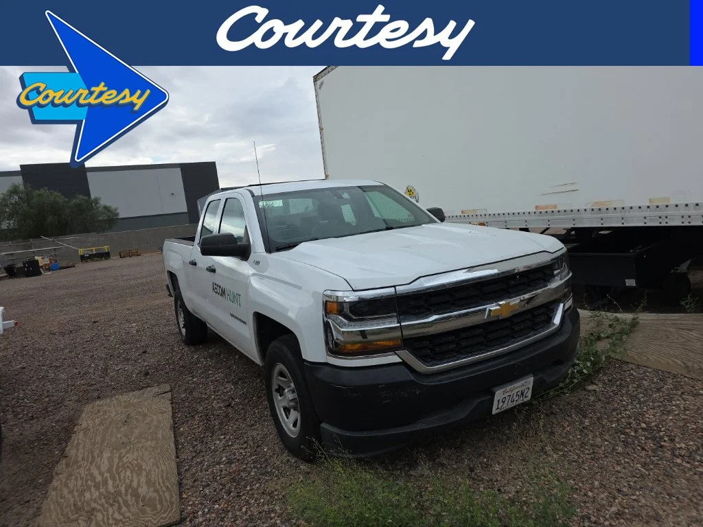 Used 2018 White Chevrolet WT image 1
