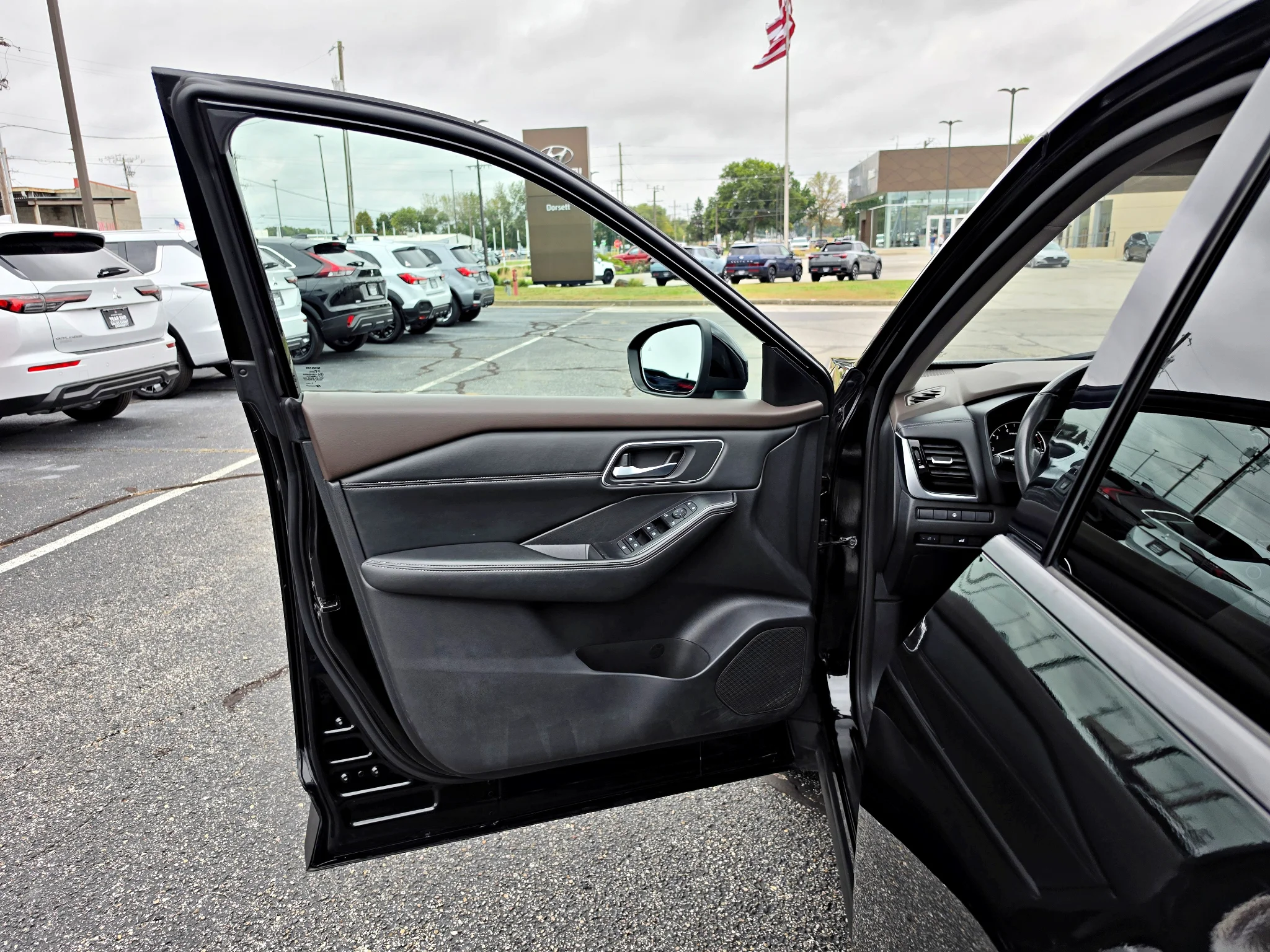 Used 2021 Super Black Nissan SV image 19
