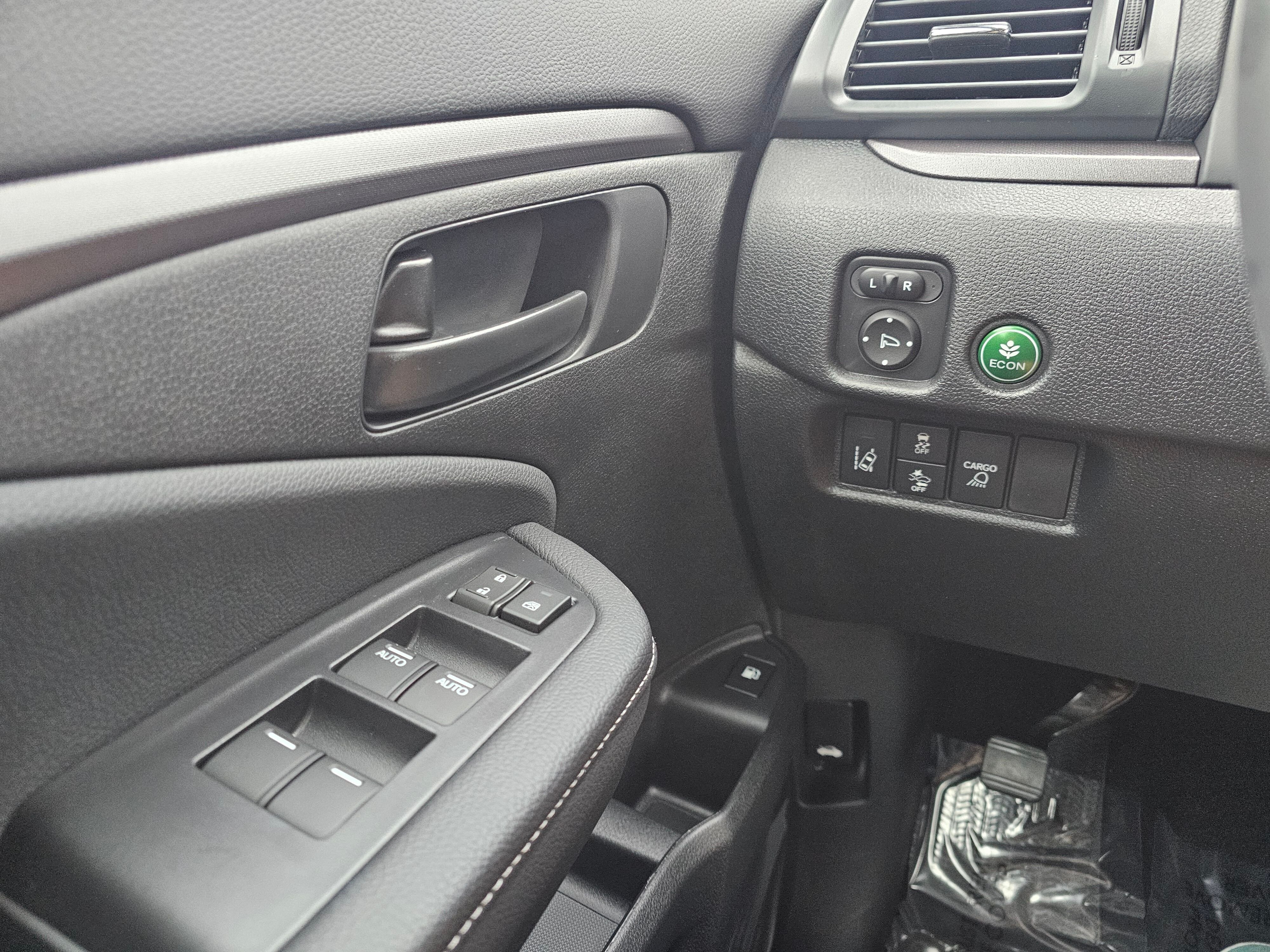 2025 Honda Ridgeline Sport - Photo 24