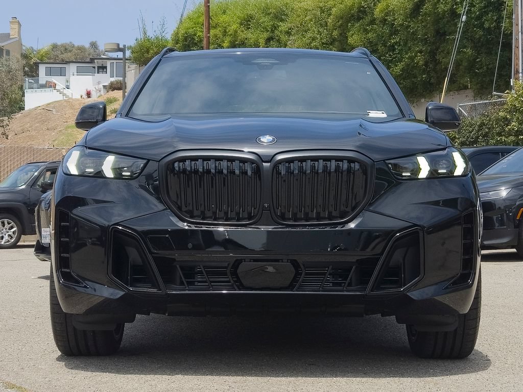 New 2026 Black Sapphire Metallic BMW xDrive40i image 2
