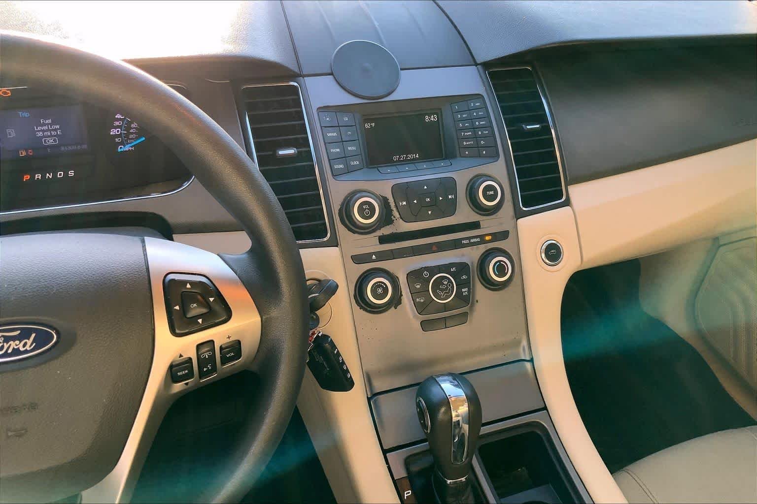 Used 2017 Oxford White Ford SE image 7