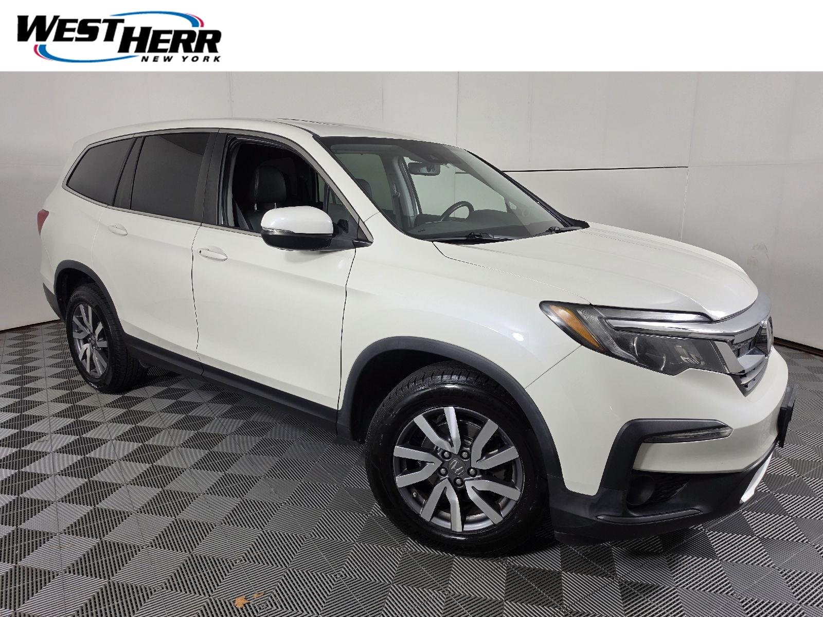 Used 2019 White Diamond Pearl Honda EX-L image 1