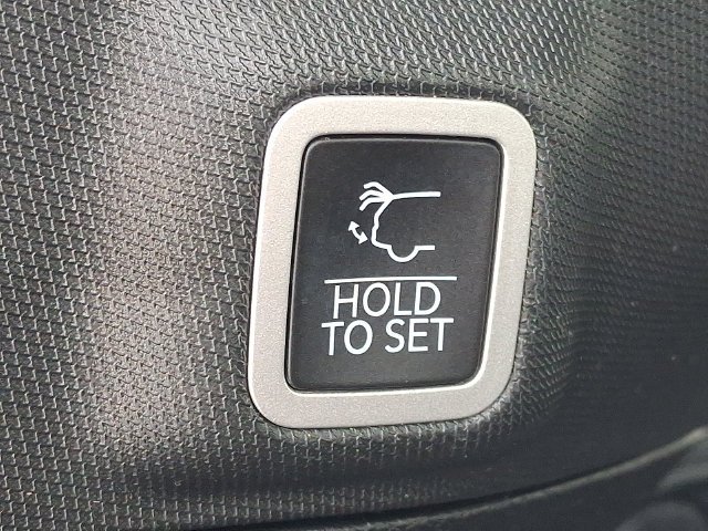 Used 2023 Bright White Clearcoat Jeep Altitude X image 27
