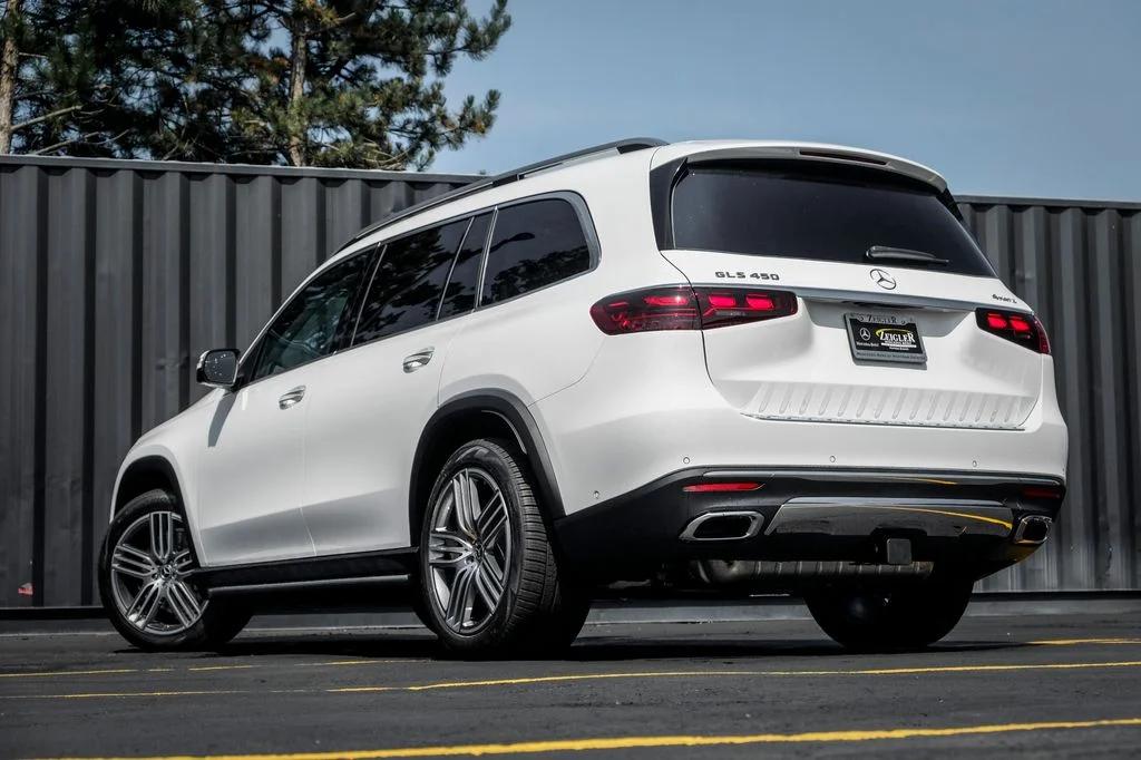 New 2026 Polar White Mercedes-Benz GLS 450 image 2
