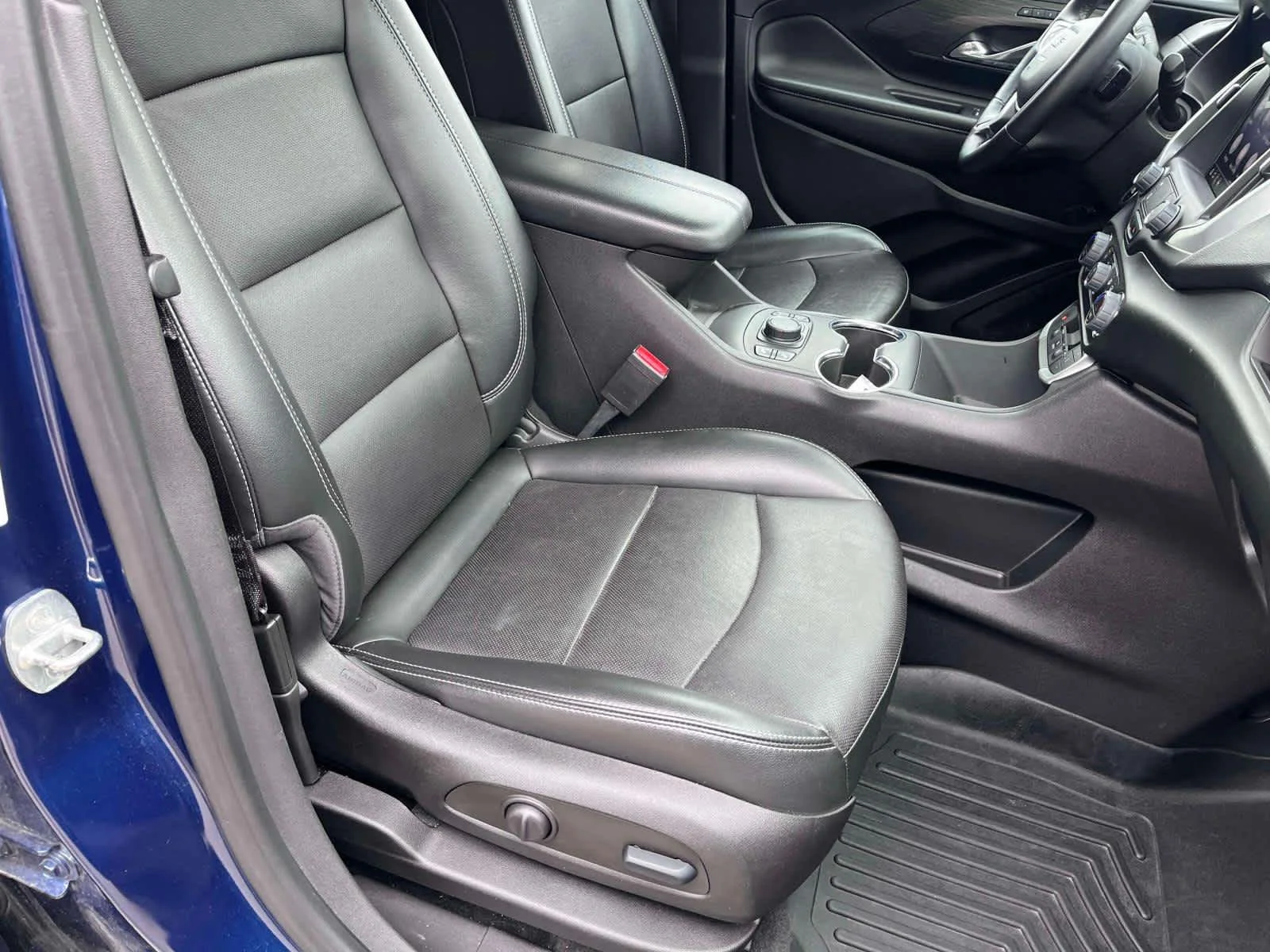 Certified Used 2023 Marine Metallic GMC SLT image 20