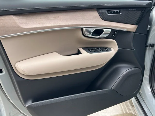 2026 Volvo XC90 Plus - Photo 21