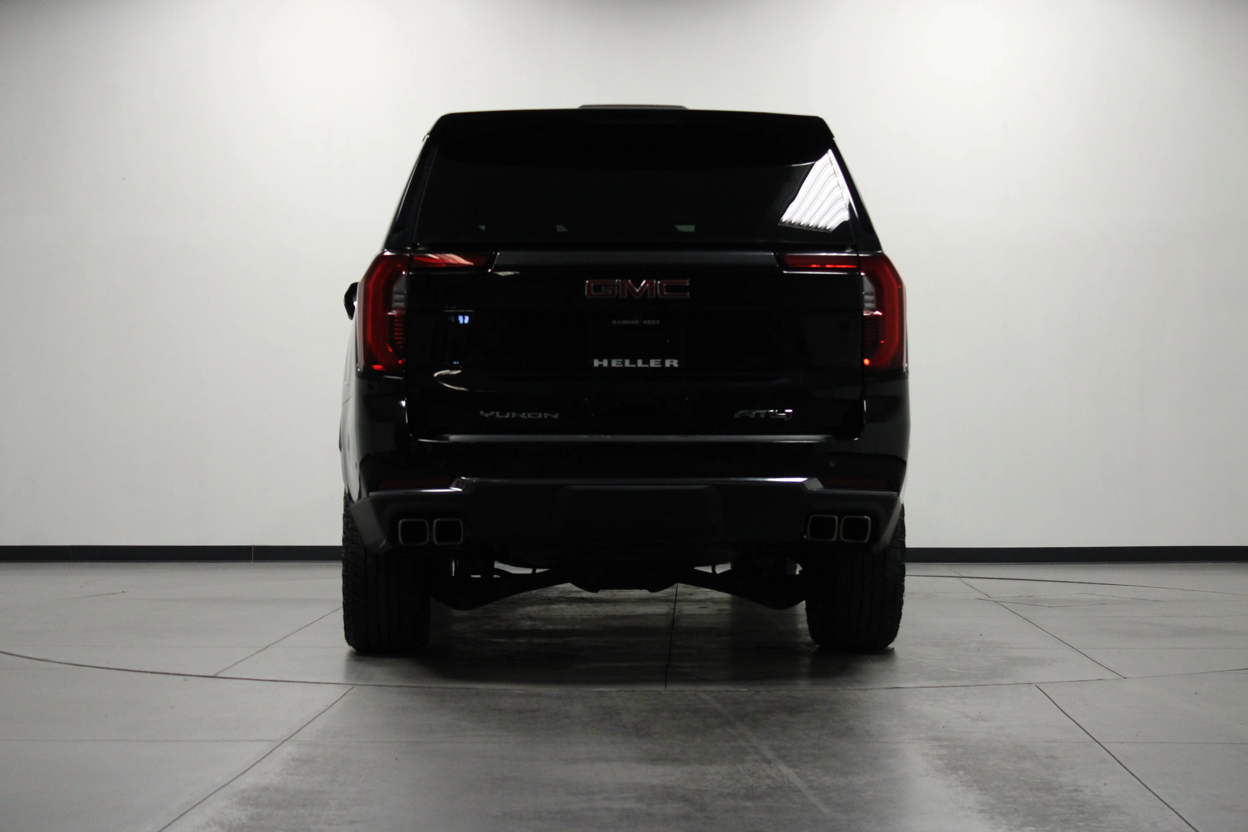 Used 2025 Onyx Black GMC AT4 image 5