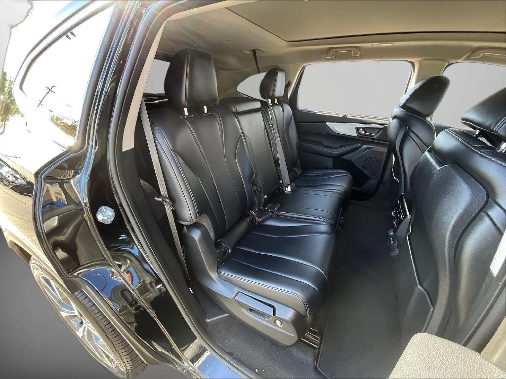 Used 2023 Majestic Black Pearl Acura Technology image 26