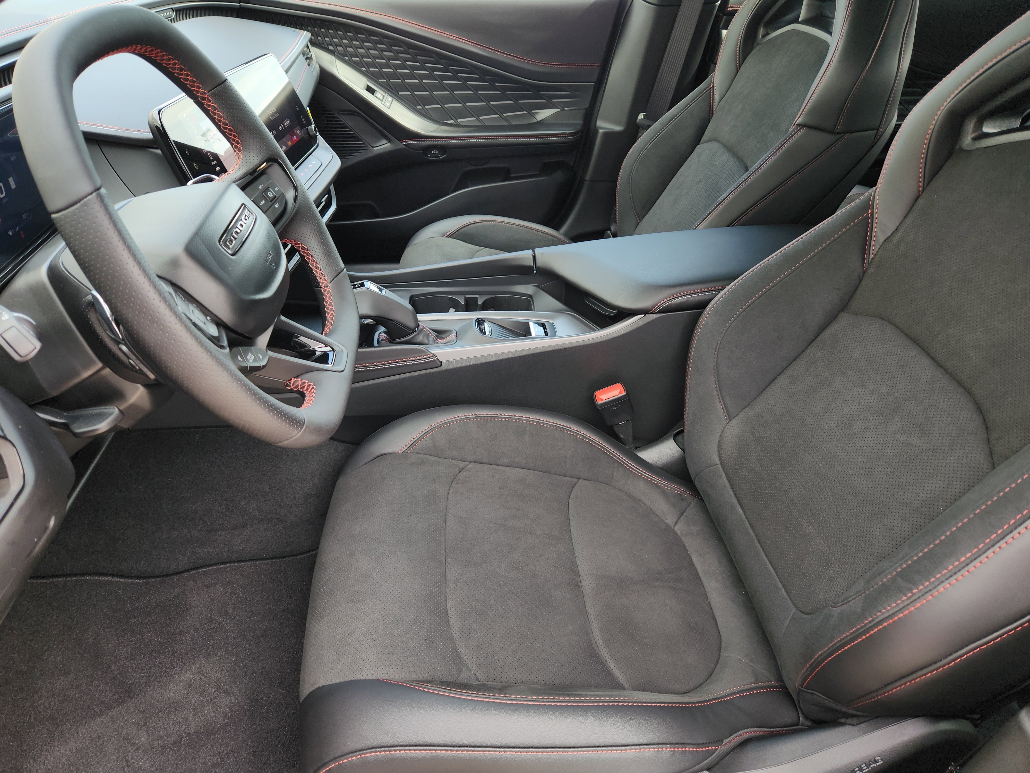 New 2026 Diamond Black Crystal Pearlcoat Dodge R/T image 10