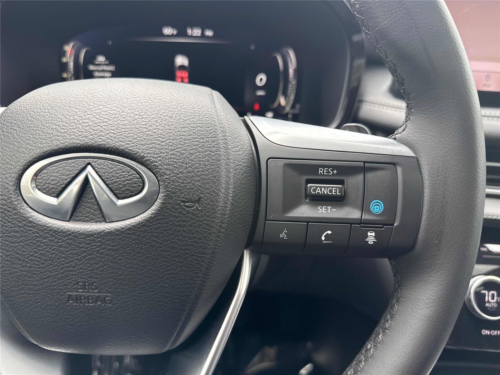 Used 2023 Mineral Black INFINITI LUXE image 19