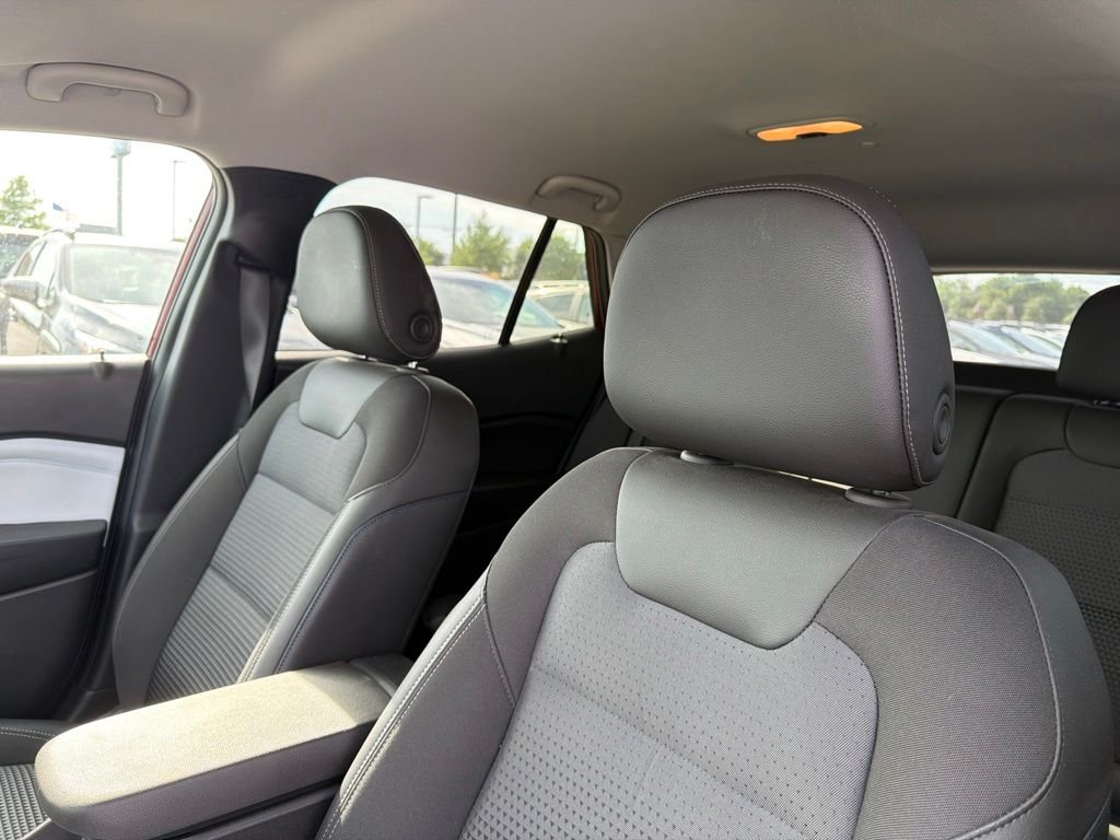 Used 2025 Red Chevrolet LT image 5