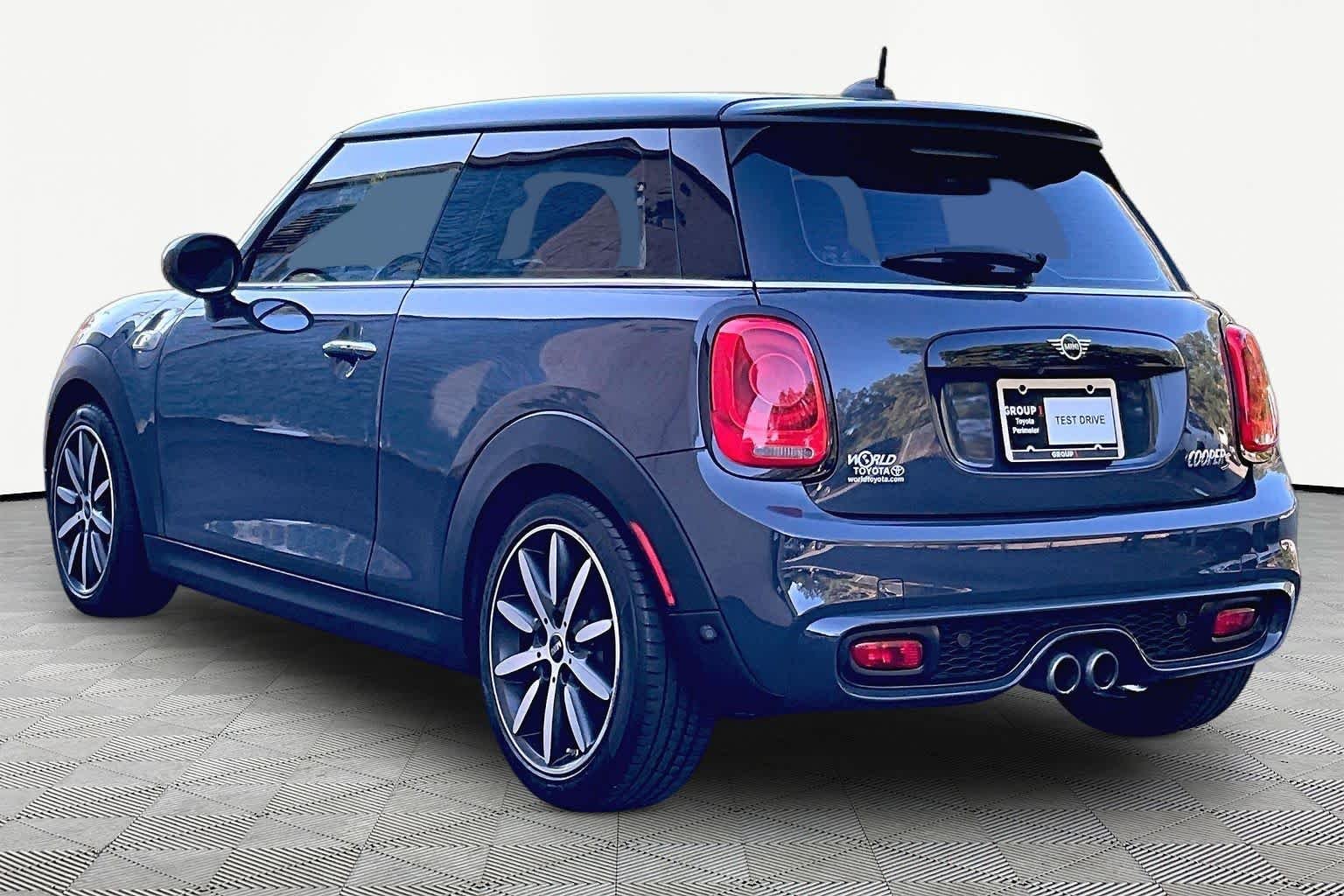 Used 2019 Thunder Grey Metallic MINI Cooper S image 12