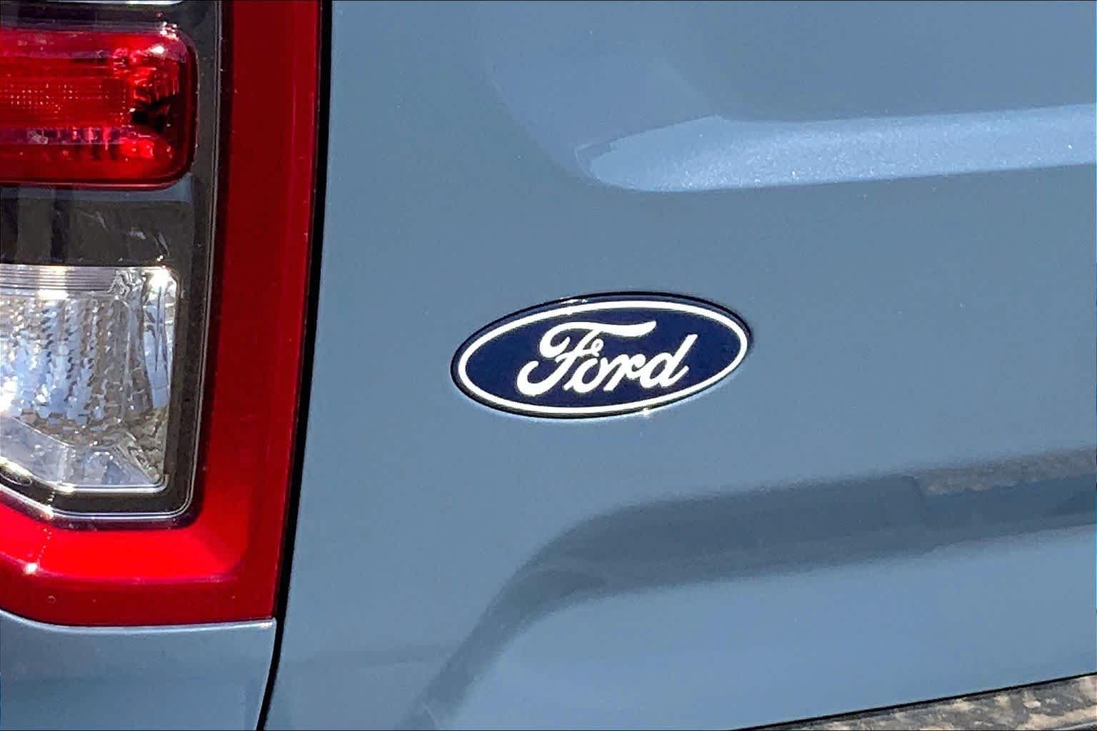New 2026 Azure Gray Metallic Tri-Coat Ford Big Bend® image 15