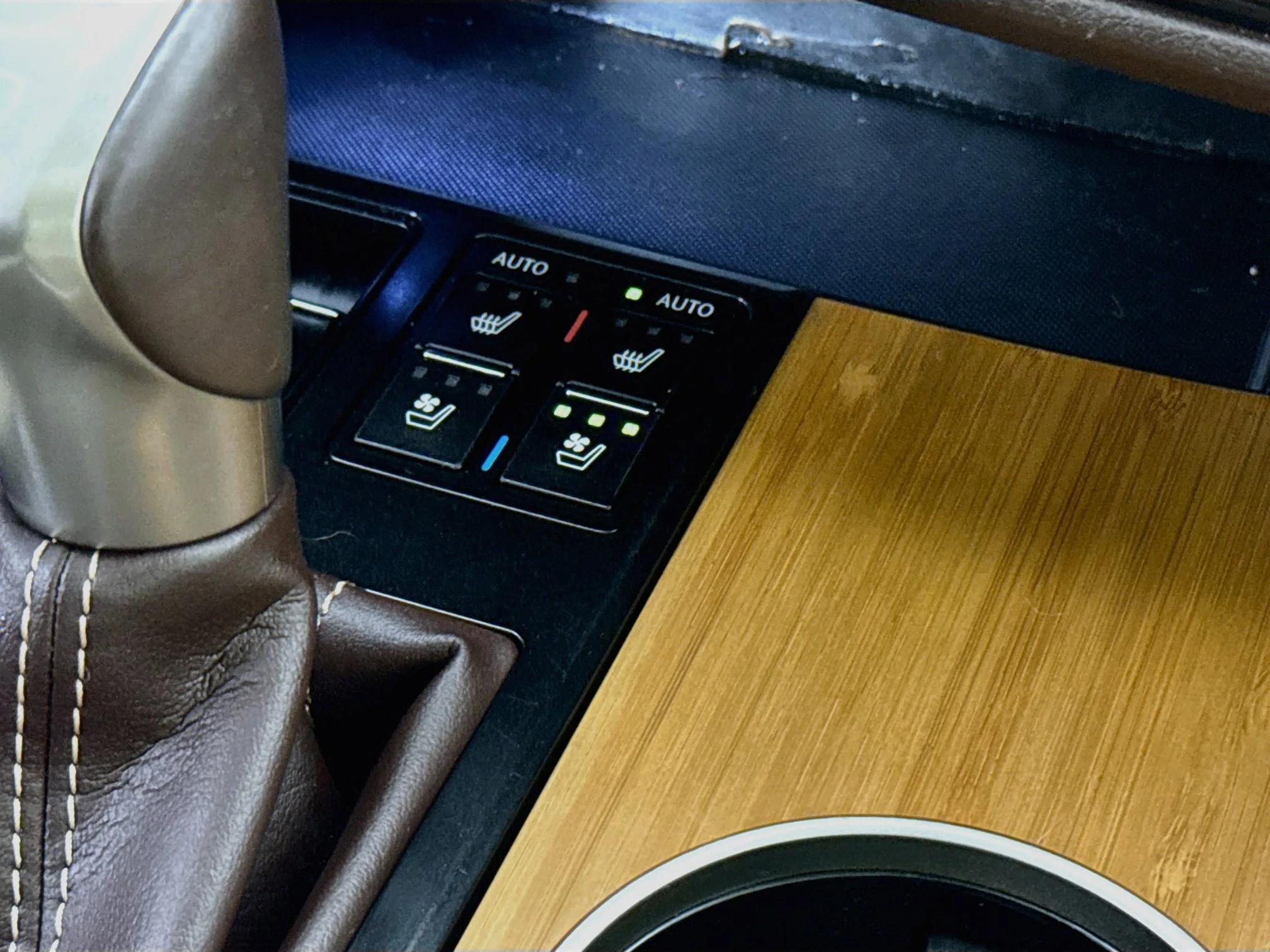 Used 2017 Satin Cashmere Metallic Lexus 350 image 22