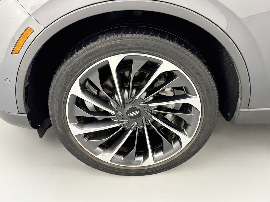 Used 2022 Gray Lincoln Reserve image 33