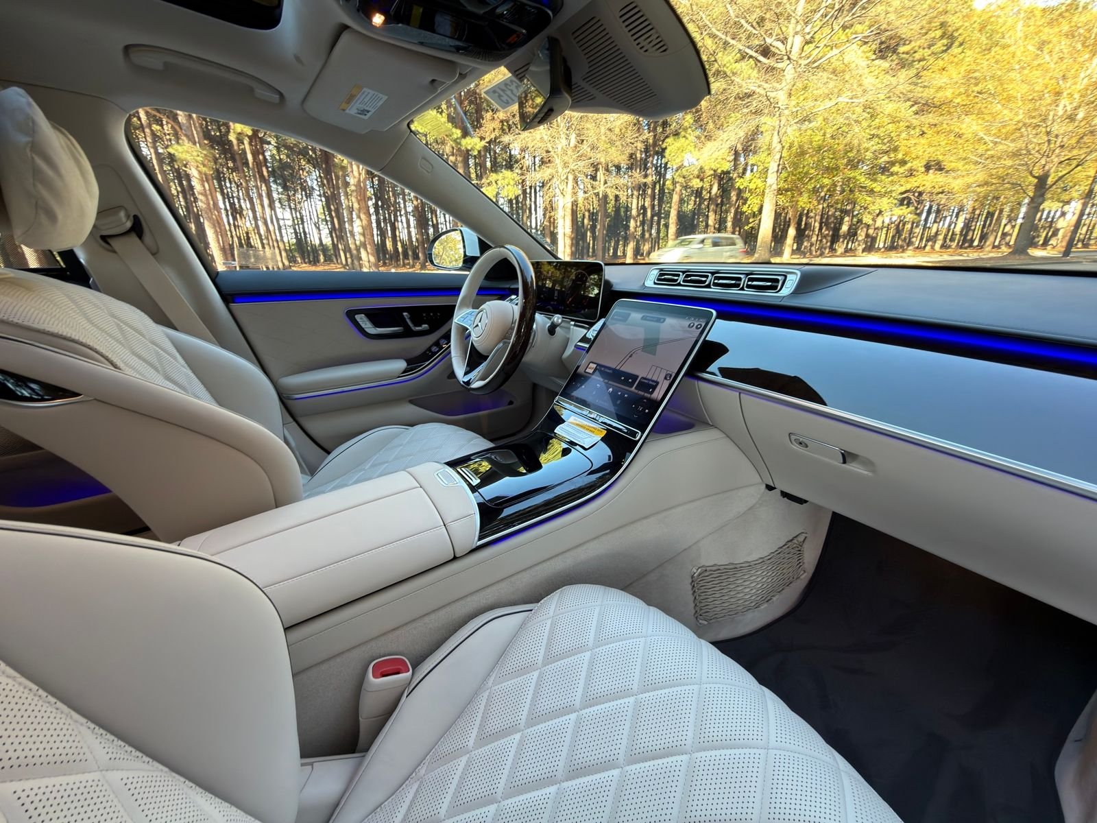 New 2026 MANUFAKTUR Moonlight White Metallic Mercedes-Benz S 580 image 19