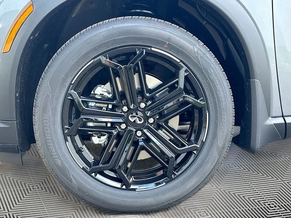 Certified Used 2026 Gray INFINITI SPORT image 35