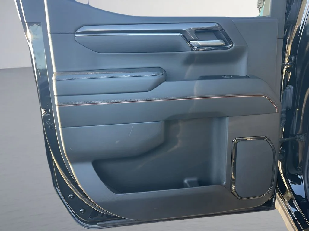 Used 2024 Onyx Black GMC AT4 image 14
