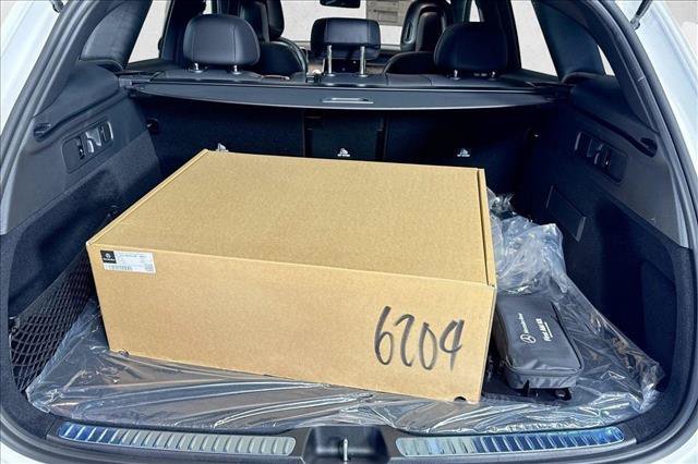 New 2026 Polar White Mercedes-Benz GLC 300 image 54