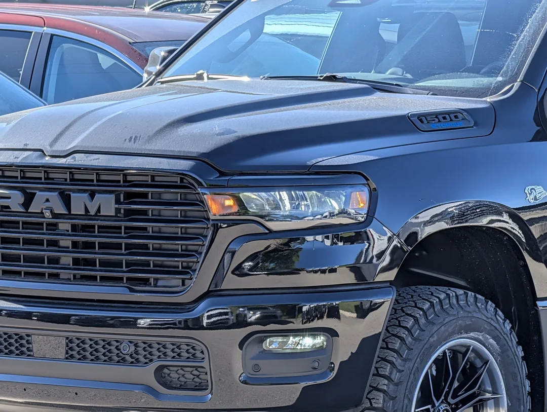 New 2026 Black RAM Sport - - LIFT KIT - FUEL WHEELS - OFFROAD RUNNING BOARDS - Remote Start - Tow Hitch image 10