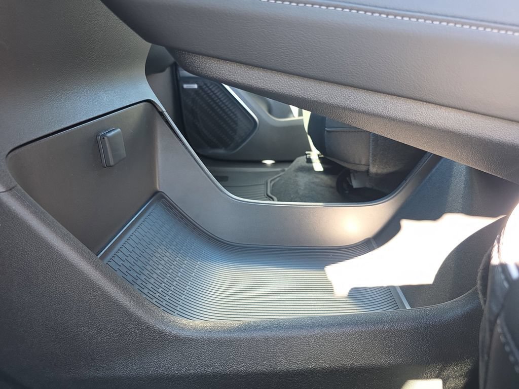 2026 Buick Enclave Preferred - Photo 24