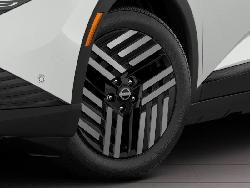 New 2026 Everest White Pearl TriCoat / Super Black Two-tone Nissan SV+ image 9