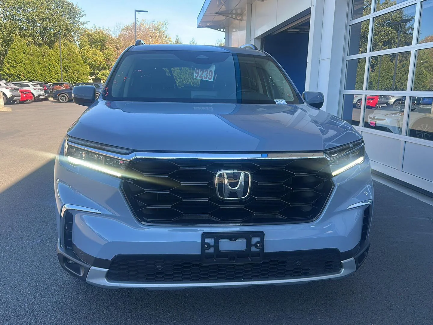 Used 2025 Sonic Gray Pearl Honda Touring image 6