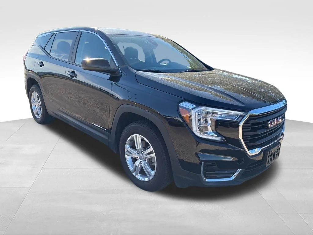 Used 2024 Black GMC SLE image 8