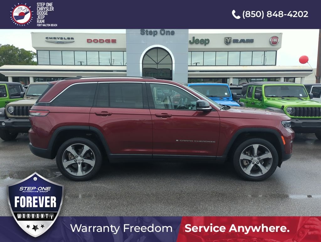 Used 2023 Red Jeep Limited image 7