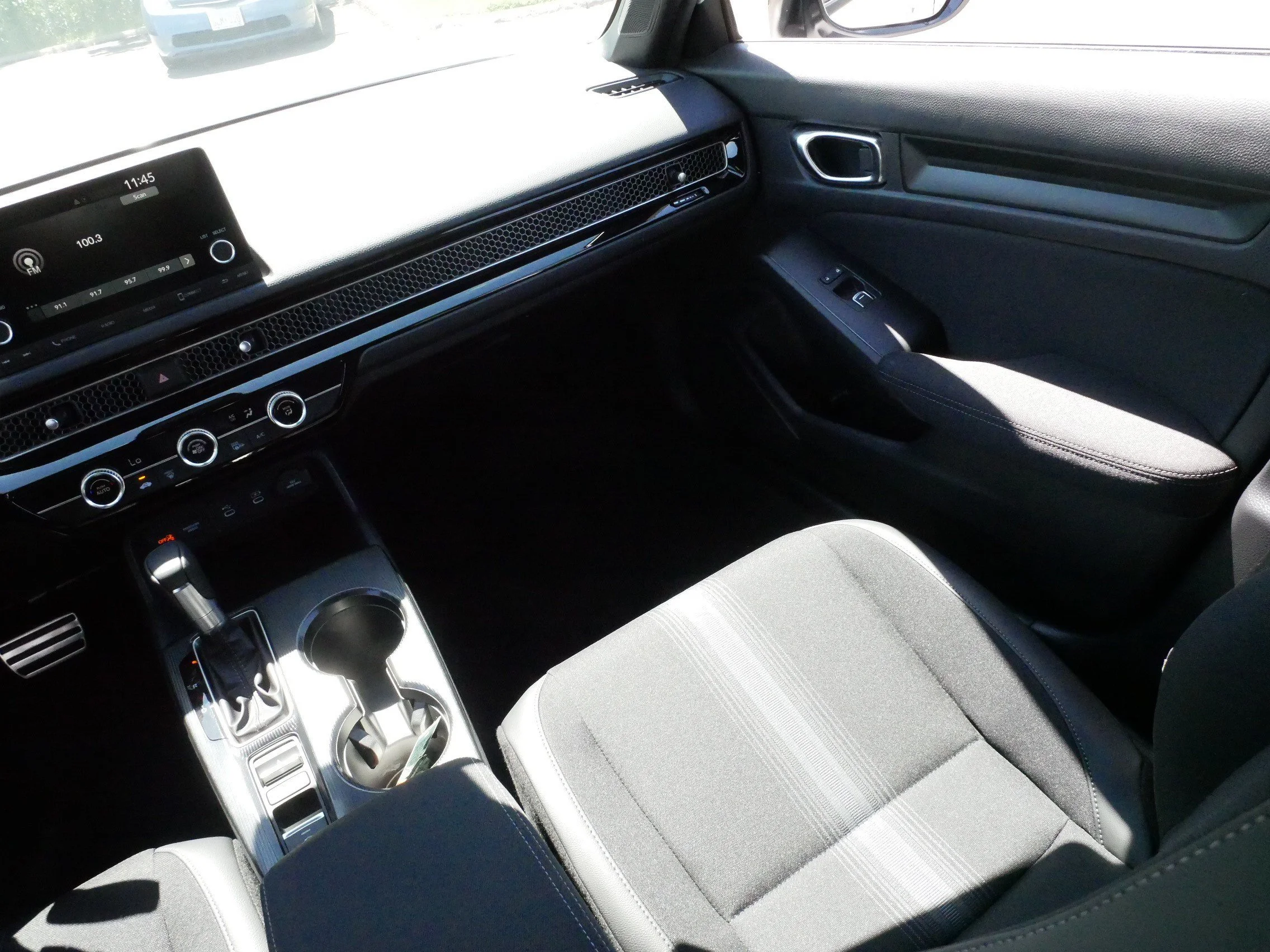 2026 Honda Civic Hatchback Sport - Photo 45