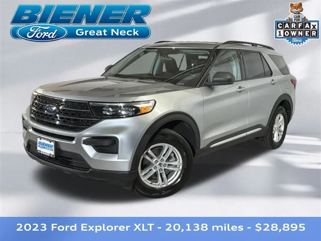 2023 Ford Explorer XLT 4WD's photo