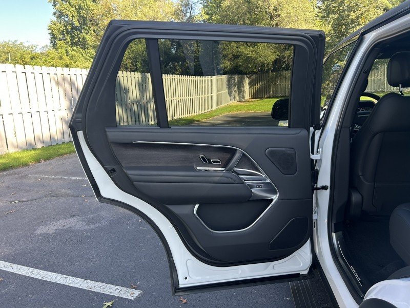 2024 Land Rover Range Rover SE - Photo 24