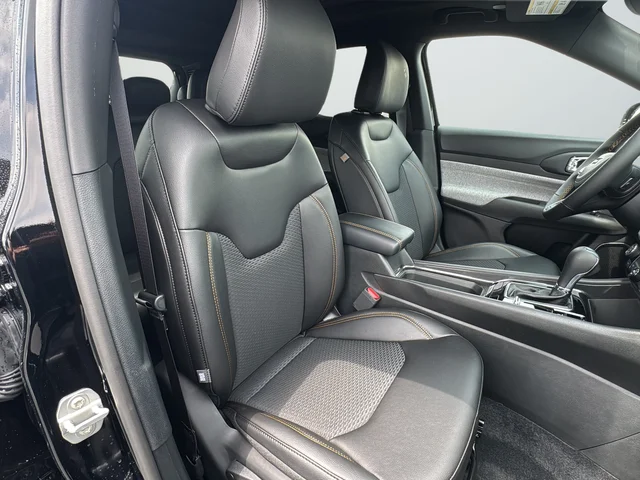 2026 Jeep Compass 85th Anniversary - Photo 26