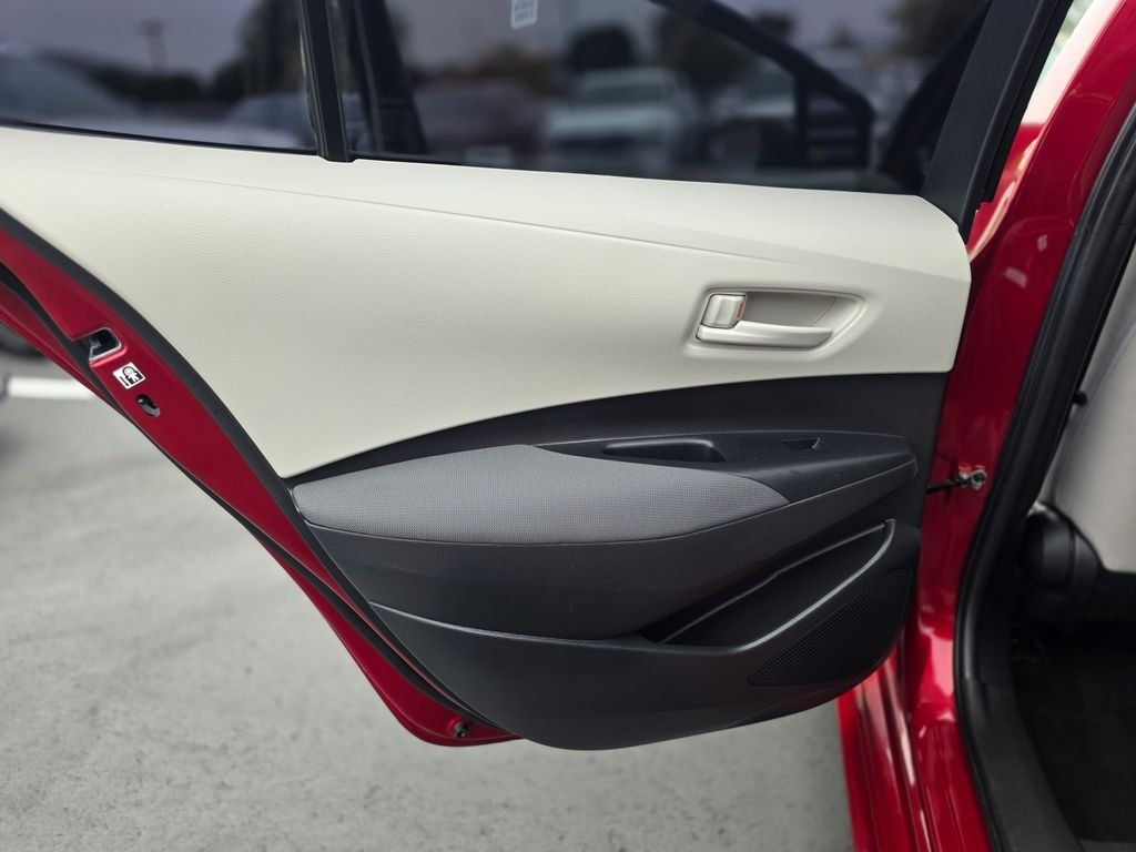 2023 Toyota Corolla LE - Photo 18