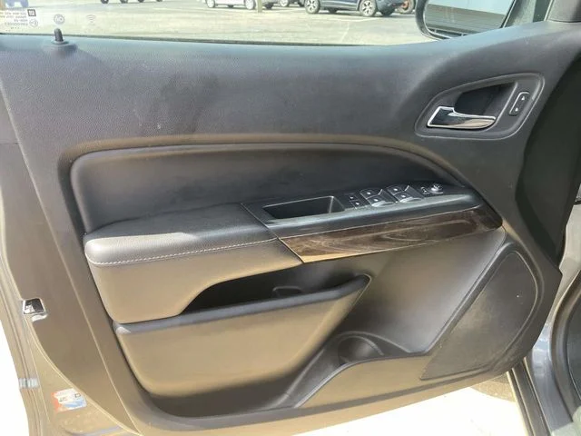 Used 2018 Gray GMC SLT image 11
