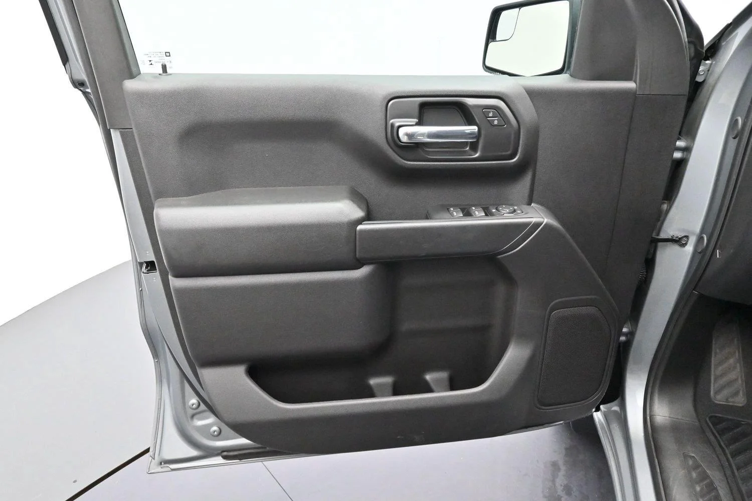 Used 2025 Sterling Gray Metallic Chevrolet Custom image 9