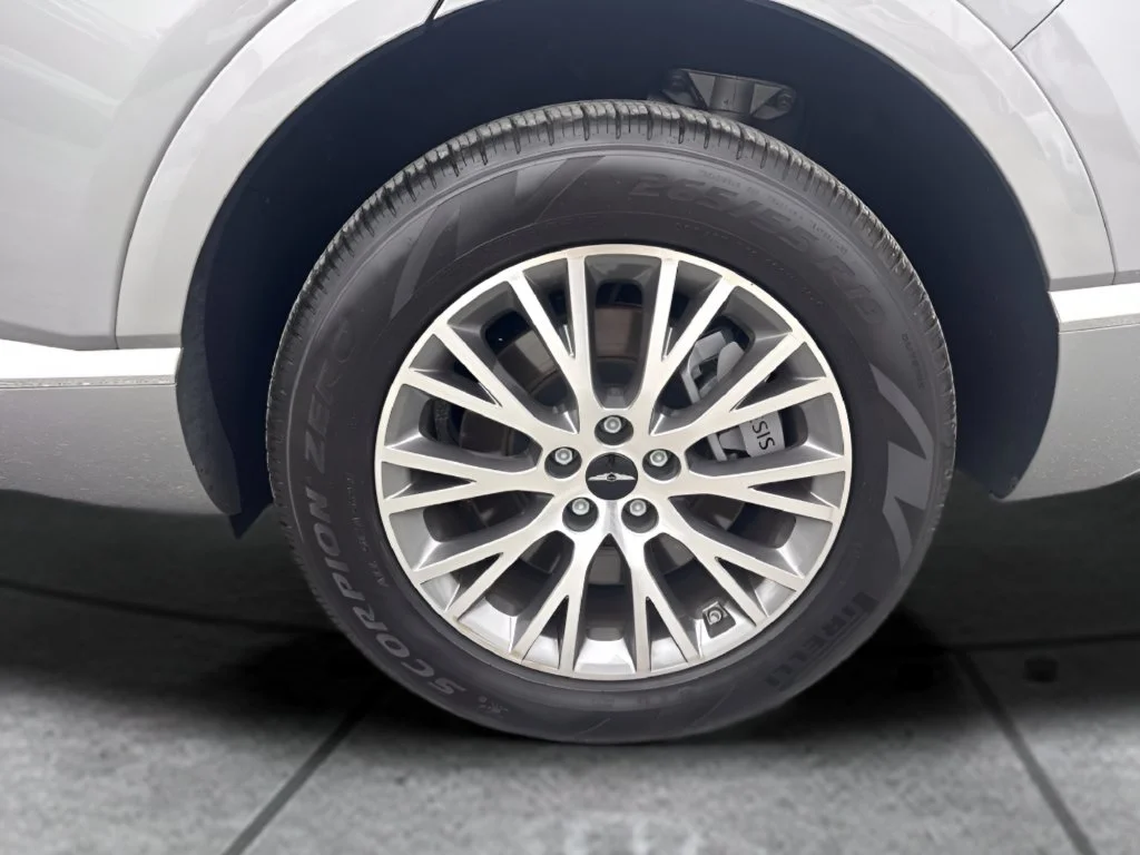 Used 2026 Silver Genesis 2.5T image 34
