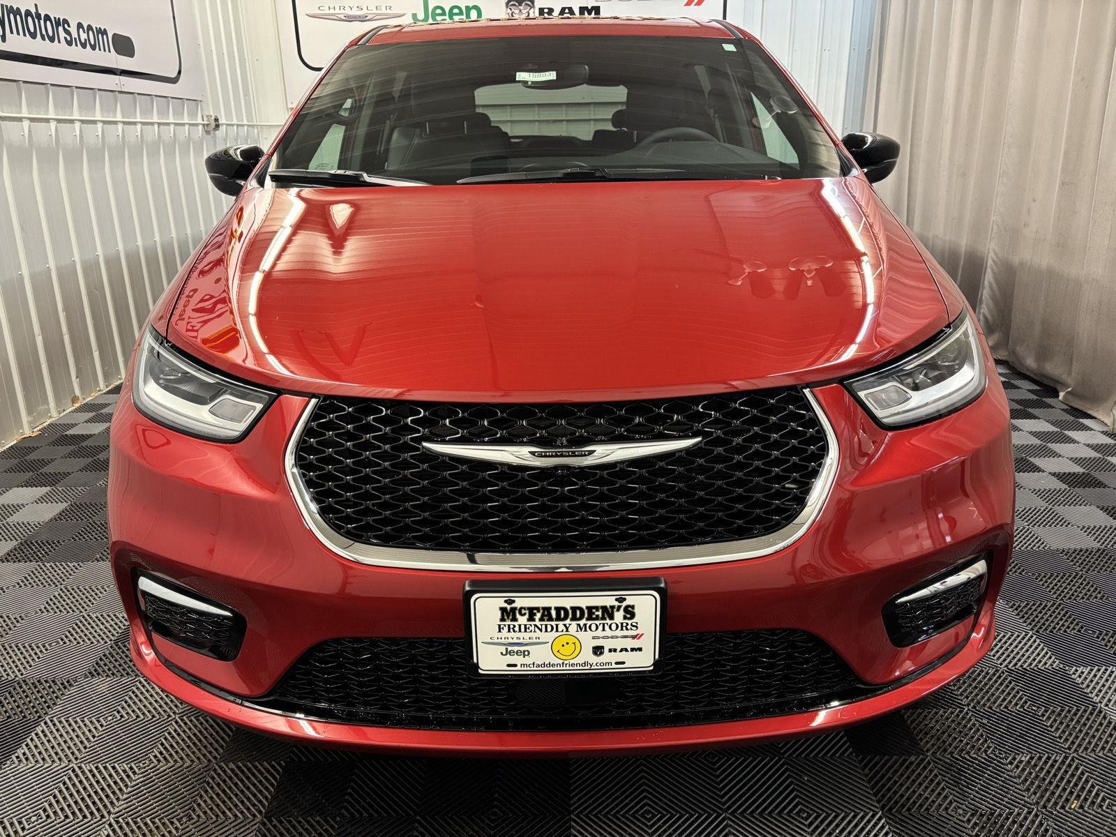 2026 Chrysler Pacifica Select - Photo 9